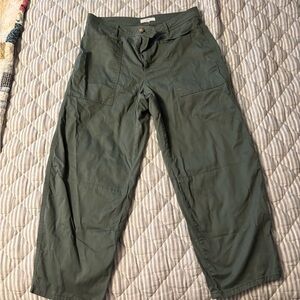Loft barrel pants green size 12 curvy